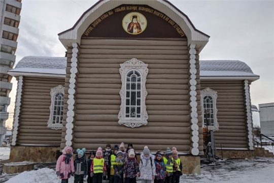По родному краю с рюкзаком шагаю