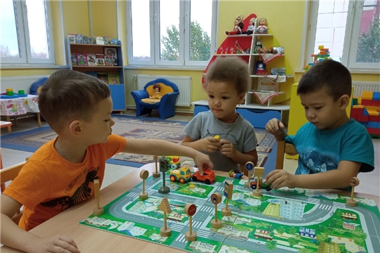 Изучаем ПДД на макете
