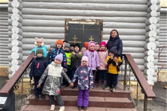 По родному краю с рюкзаком шагаю