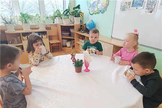 Пейте, дети, молоко - будете здоровы!