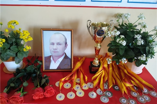 В Чувашско-Сорминской школе состоялся десятый турнир по волейболу в память о Сергее Алексееве