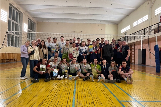 Волейбольный подиум: команда «МетПласт» побеждает на V турнире памяти Евгения Кириллова!