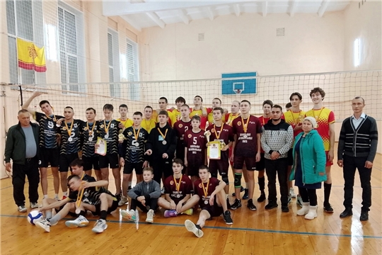 Волейбольные сражения в честь кавалера ордена Мужества