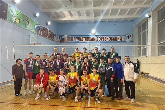 Волейбольный турнир памяти Виталия Волкова: юные таланты Чувашии на высоте