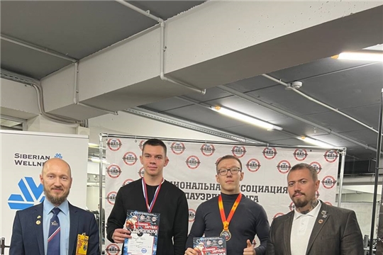 Наш инструктор по спорту Афанасьев Никита принимал участие в соревнования по пауэрспорту, стритлифтингу и троеборью.