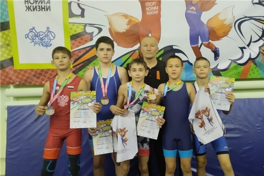 "Борьба в школу"