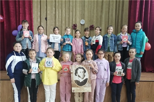 Литературный час «Давайте Пушкина читать»  в Токаевской сельской библиотеке