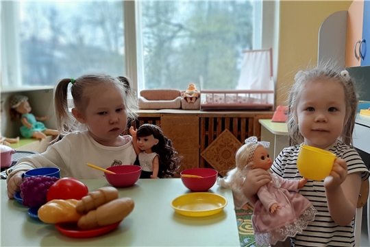 «Накормим куклу обедом»