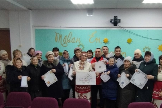 В Аксаринской сельской библиотеке состоялась беседа «Многоцветие чувашской вышивки»