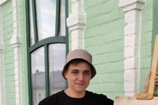 Выпускники МБОУ ДО «Мариинско-Посадская ДШИ» Петрова Кристина и Андреев Максим стали студентами ведущих ВУЗов страны по творческим художественным направлениям