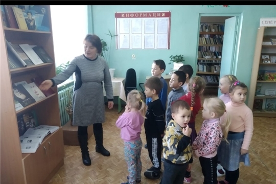 Экскурсия "Библиотека - дом книг" в Сосновской сельской библиотеке