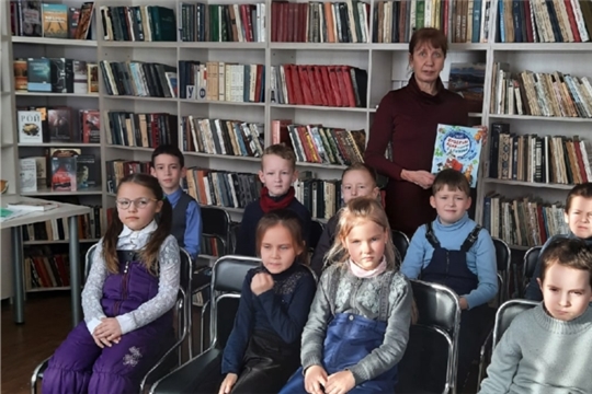 "Вместе с книгой мы растем" литературное путешествие в Ярабайкасинской библиотеке