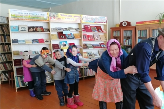 Театрализованное представление по русской народной сказке «Репка» в Анаткасинской сельской библиотеке