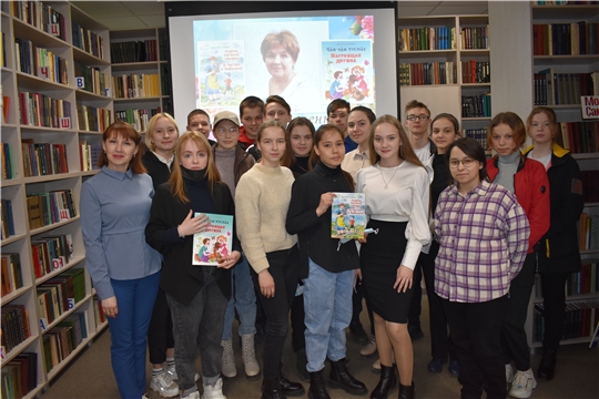 Презентация книг Валентины Тарават «Асанне патĕнче хăнара. В гостях у бабушки» и «Чăн-чăн туслăх. Настоящая дружба».