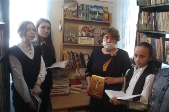 Познавательный час «Наш чувашский язык» в Москакасинской сельской библиотеке