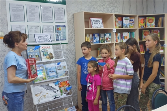 Читатели Юськасинской библиотеки приняли участие в эко-путешествии «Самые большие обитатели океанов и морей»