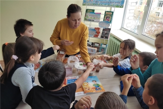 «Хлеб – всему голова» познавательный урок в Ильинской сельской библиотеке