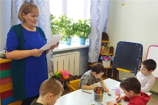 Игра "Загадай, а мы отгадаем" в Новоатайской сельской библиотеке