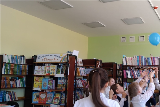 Игра-путешествие «Этот загадочный мир космоса» в отделе по работе с детьми