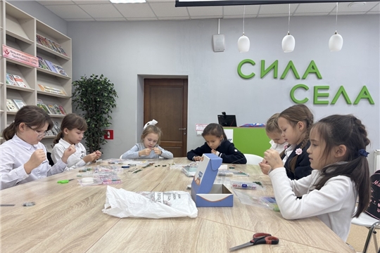 Мастер-класс "Новогодняя игрушка" в зале "Сила земли"