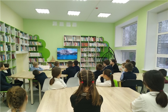 Патриотический час "Был город-фронт, была блокада" в зале "Сила Семьи"