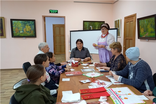 Любители вышивки собрались в музее