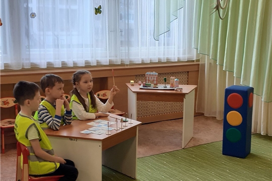 Помощники на дороге