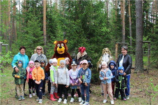 У медведя во бору