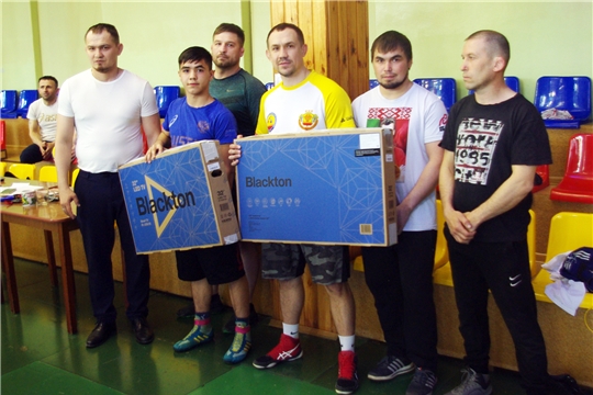 Опытный мастер воспитал молодого