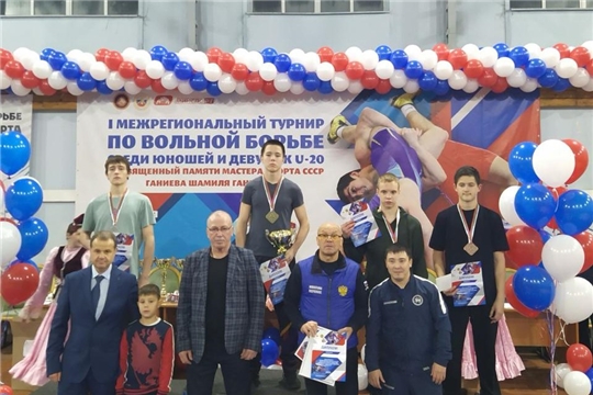 КАЗАНСКИЕ МЕДАЛИ В РУКАХ ЧУВАШСКИХ БОРЦОВ