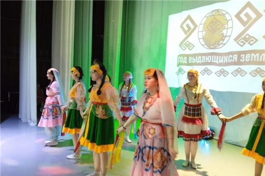 Праздничный концерт, посвященный Году культурного наследия народов России, Году выдающихся людей в Чувашской Республике и Международному Женскому дню.