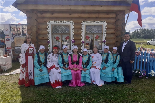 По итогам районного фестиваля коллективов художественной самодеятельности коллектив художественной самодеятельности Трёхбалтаевского сельского поселения занял 2 место и на празднике «Акатуй»