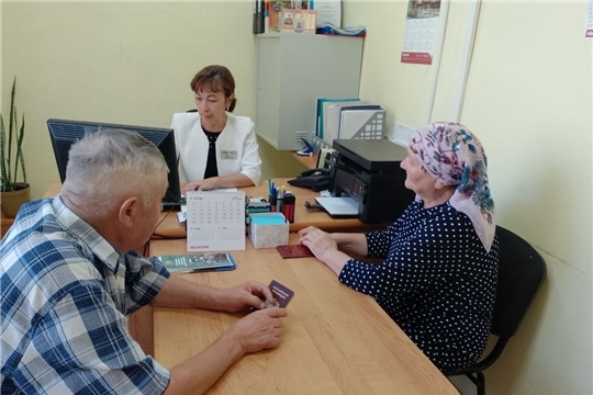 Семьям героев — помощь и забота