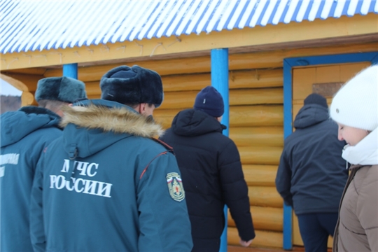 Глава Шемуршинского муниципального округа провел проверку безопасности Крещенских купелей