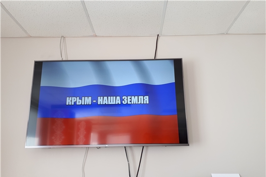 "Крым - наша земля": Торханская сельская библиотека присоединилась к празднованию воссоединения Крыма с Россией