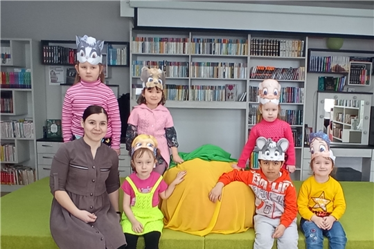 В Торханской сельской библиотеке для дошкольников прошел театральный калейдоскоп 