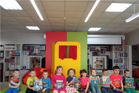 В Торханской сельской библиотеке прошли мероприятия, приуроченные к Дню космонавтики