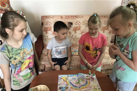 Играйте вместе с нами: «Игротека в Шумерлинской сельской библиотеке»