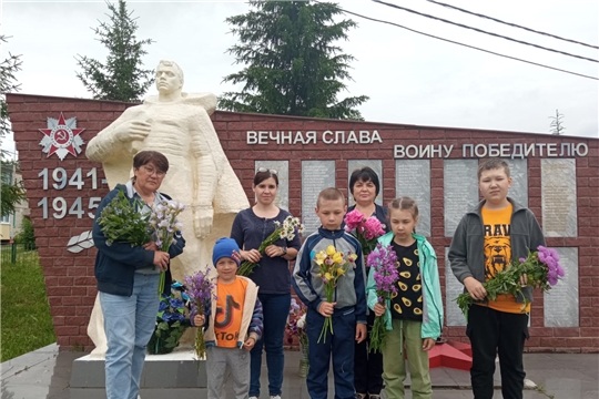 Юные читатели Торханской сельской библиотеки вместе с сотрудниками приняли участие в  акции «Свеча Памяти»