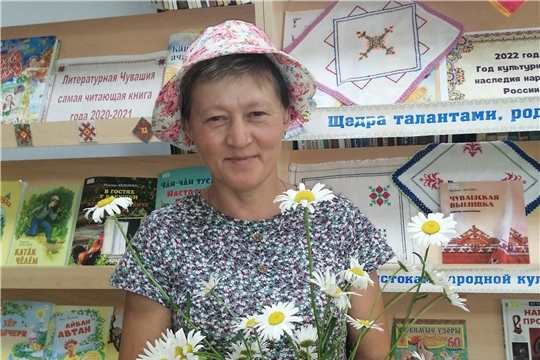  В Ходарской сельской библиотеке прошёл тематический час «Семья - очаг любви и верности»
