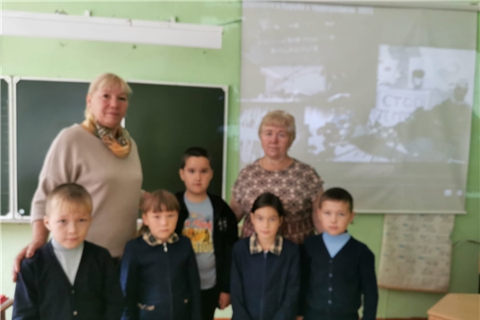 Юманайская сельская библиотека провела  урок гражданственности "Терроризм не имеет границ"
