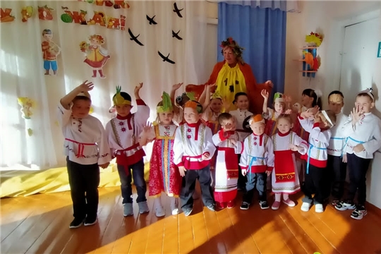 Литературно-музыкальная композиция «Осень в гости к нам пришла» в дошкольной группе при МБОУ "Юманайская СОШ им. С. М. Архипова"