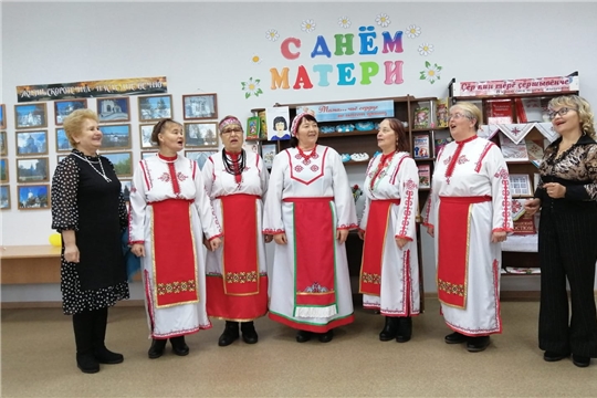 «Оживают под иглой узоры»