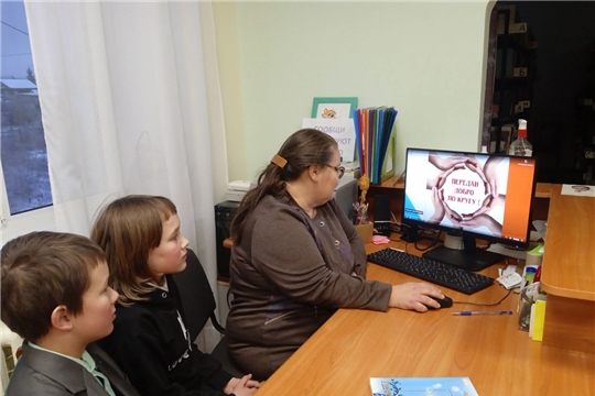 2 декабря в Саланчикской сельской библиотеке, в рамках Дня инвалидов, проведён информационный час «Передай добро по кругу»