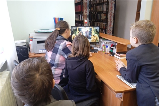  В Саланчикской сельской библиотеке, накануне праздника была организованна беседа со школьниками «Крещение Господне»