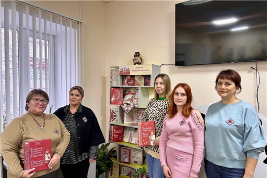 «На работу с вышивкой»