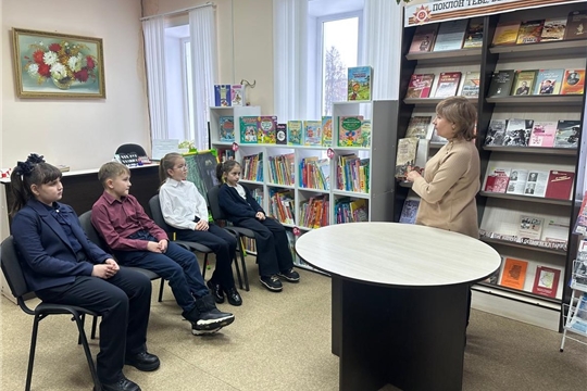 Презентация книжной выставки «Поклон тебе, великая Победа!» в межпоселенческой библиотеке