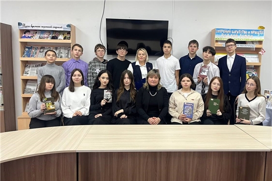 В Ходарской сельской библиотеке им.В.Ф.Николаева прошёл исторический урок «Нам подвиг Сталинграда не забыть»