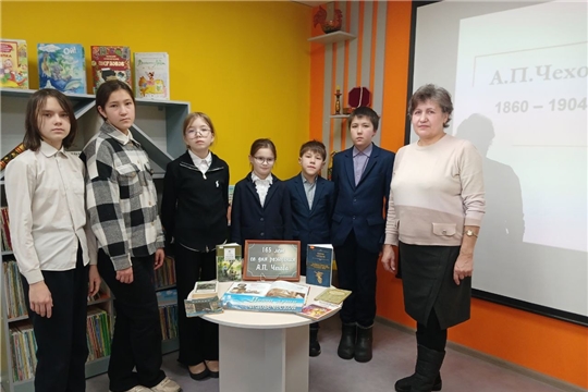 Обзор книжной выставки «Певец души человеческой» в Шумерлинской сельской библиотеке