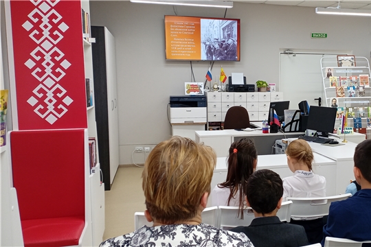 В Торханской сельской библиотеке прошел патриотический урок для школьников «Сталинград: 200 дней мужества»